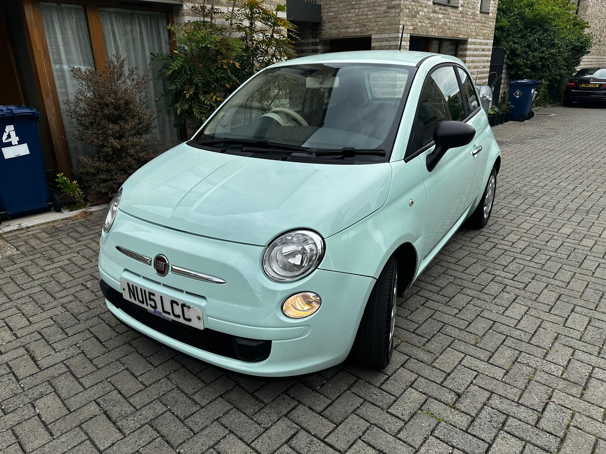 FIAT 500 1 YEARS MOT 2015 MODEL £35 TAX