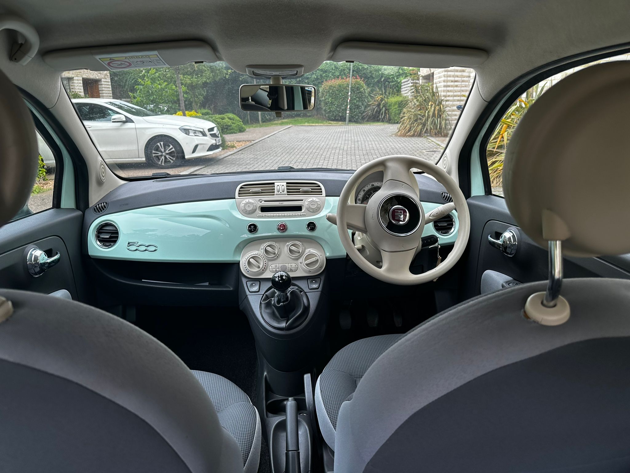 FIAT 500 1 YEARS MOT 2015 MODEL £35 TAX