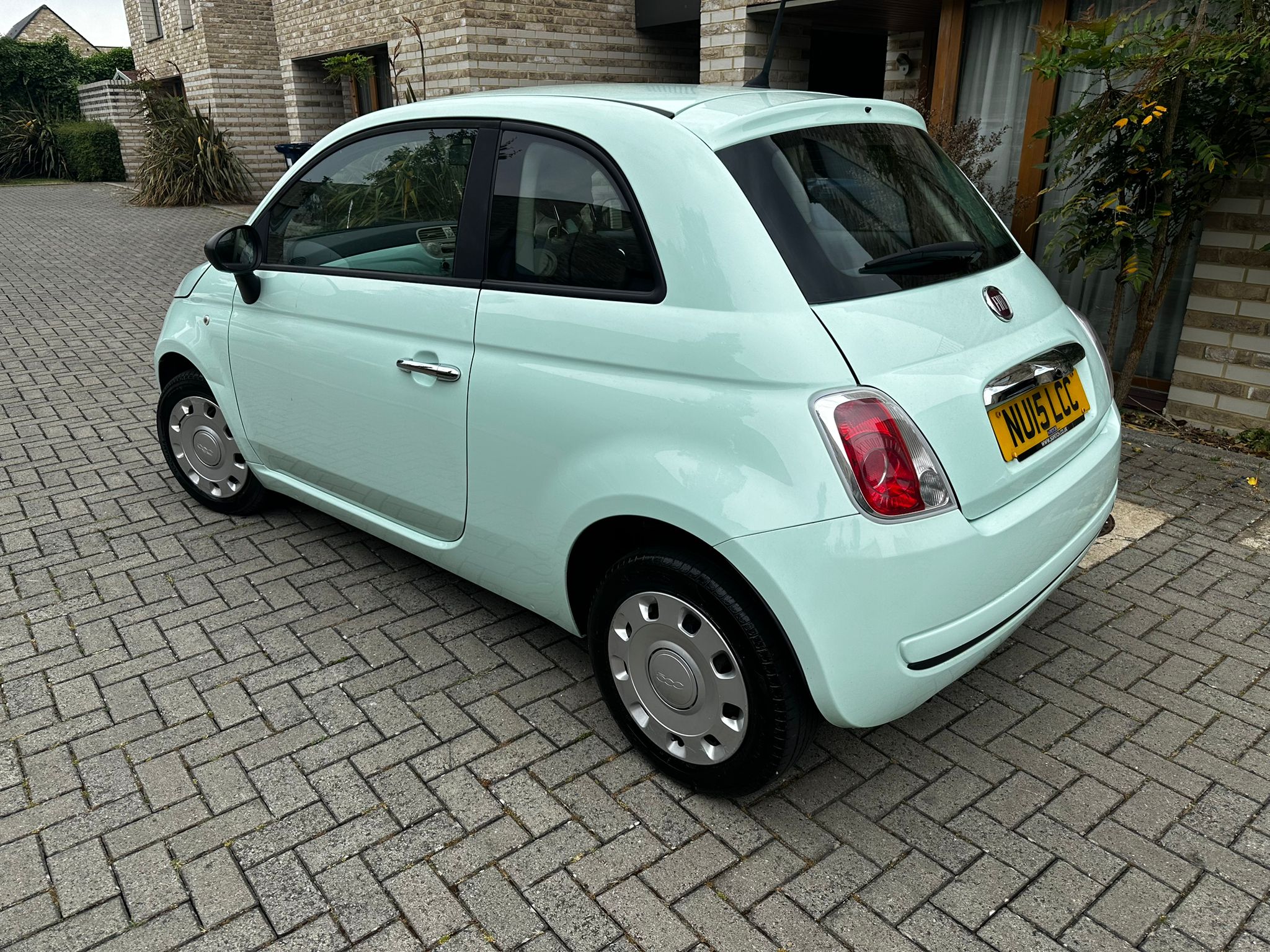 FIAT 500 1 YEARS MOT 2015 MODEL £35 TAX